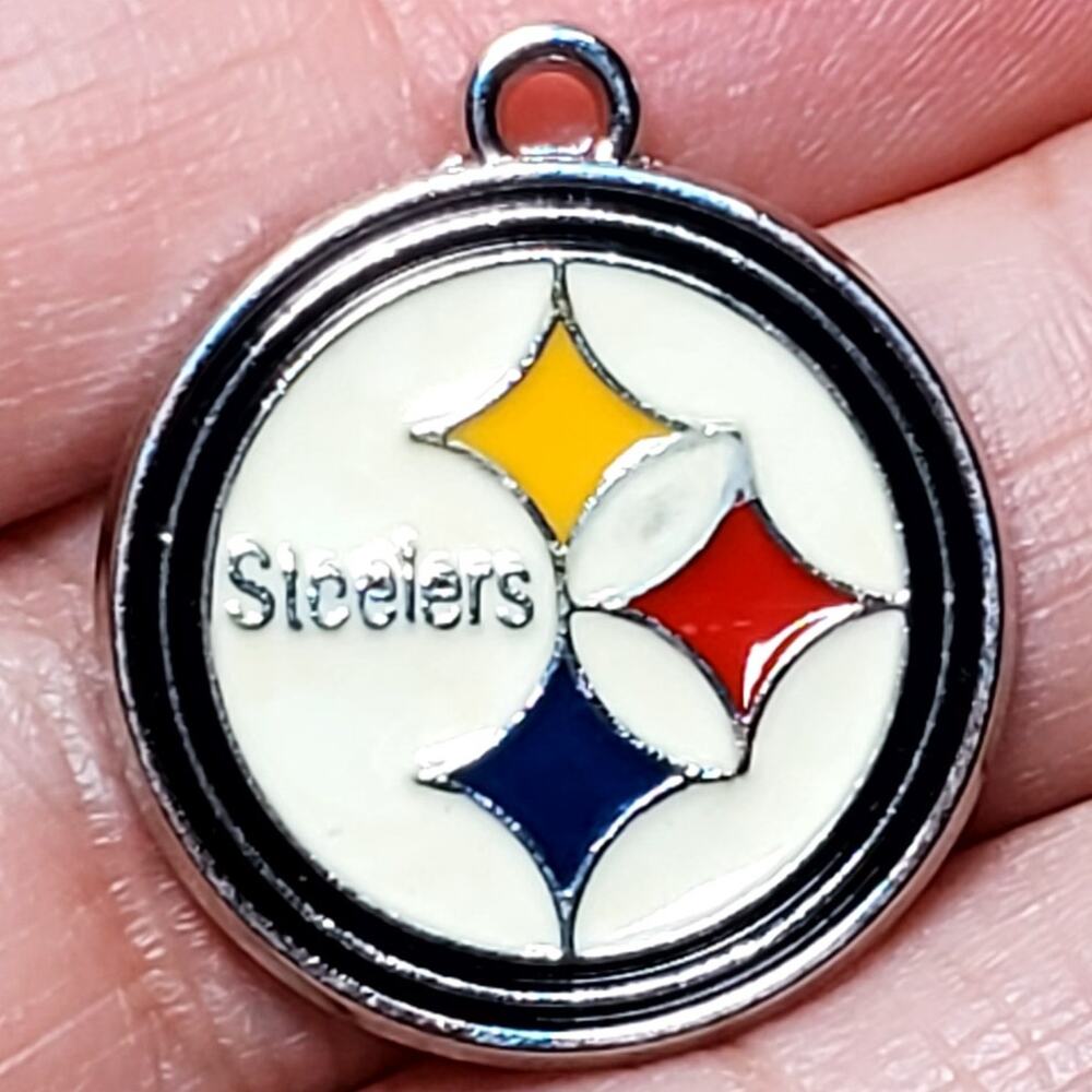Pittsburg Steelers Logo Pendant Silver Tone 1/2"